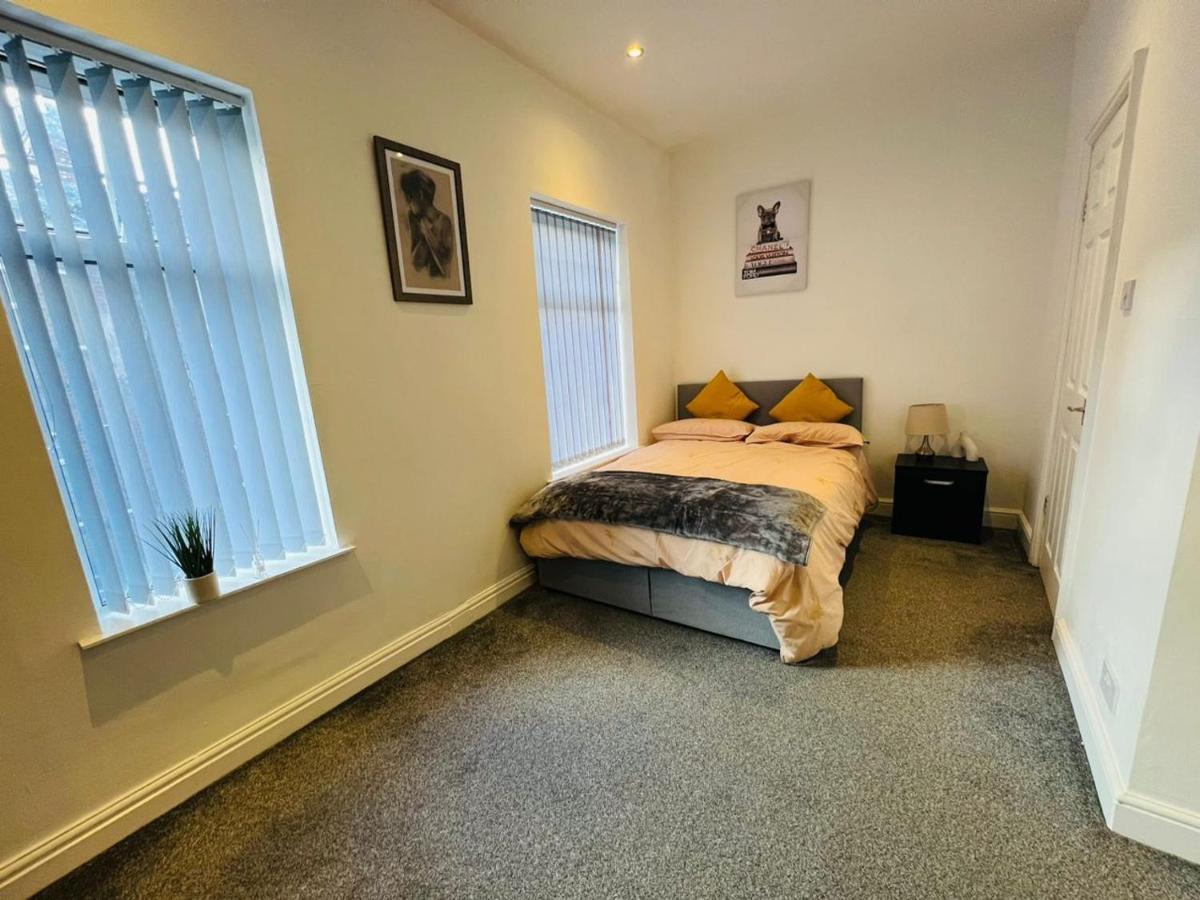 Luxury Double & Single Rooms With En-Suite Private Bathroom In City Centre Stoke On Trent Екстер'єр фото