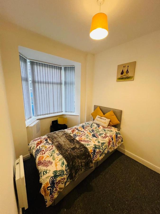 Luxury Double & Single Rooms With En-Suite Private Bathroom In City Centre Stoke On Trent Екстер'єр фото