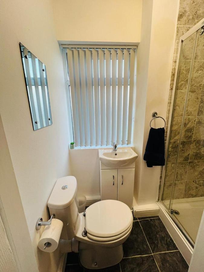 Luxury Double & Single Rooms With En-Suite Private Bathroom In City Centre Stoke On Trent Екстер'єр фото