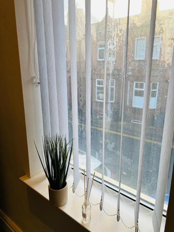 Luxury Double & Single Rooms With En-Suite Private Bathroom In City Centre Stoke On Trent Екстер'єр фото