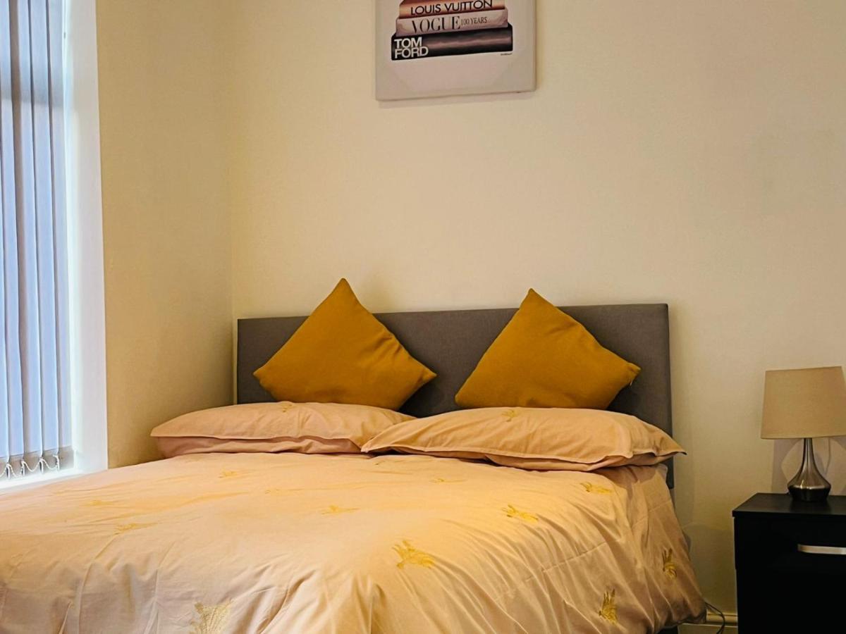 Luxury Double & Single Rooms With En-Suite Private Bathroom In City Centre Stoke On Trent Екстер'єр фото